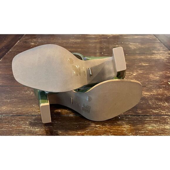 42 Gold Linx Slide Sandal - Picture 6 of 9